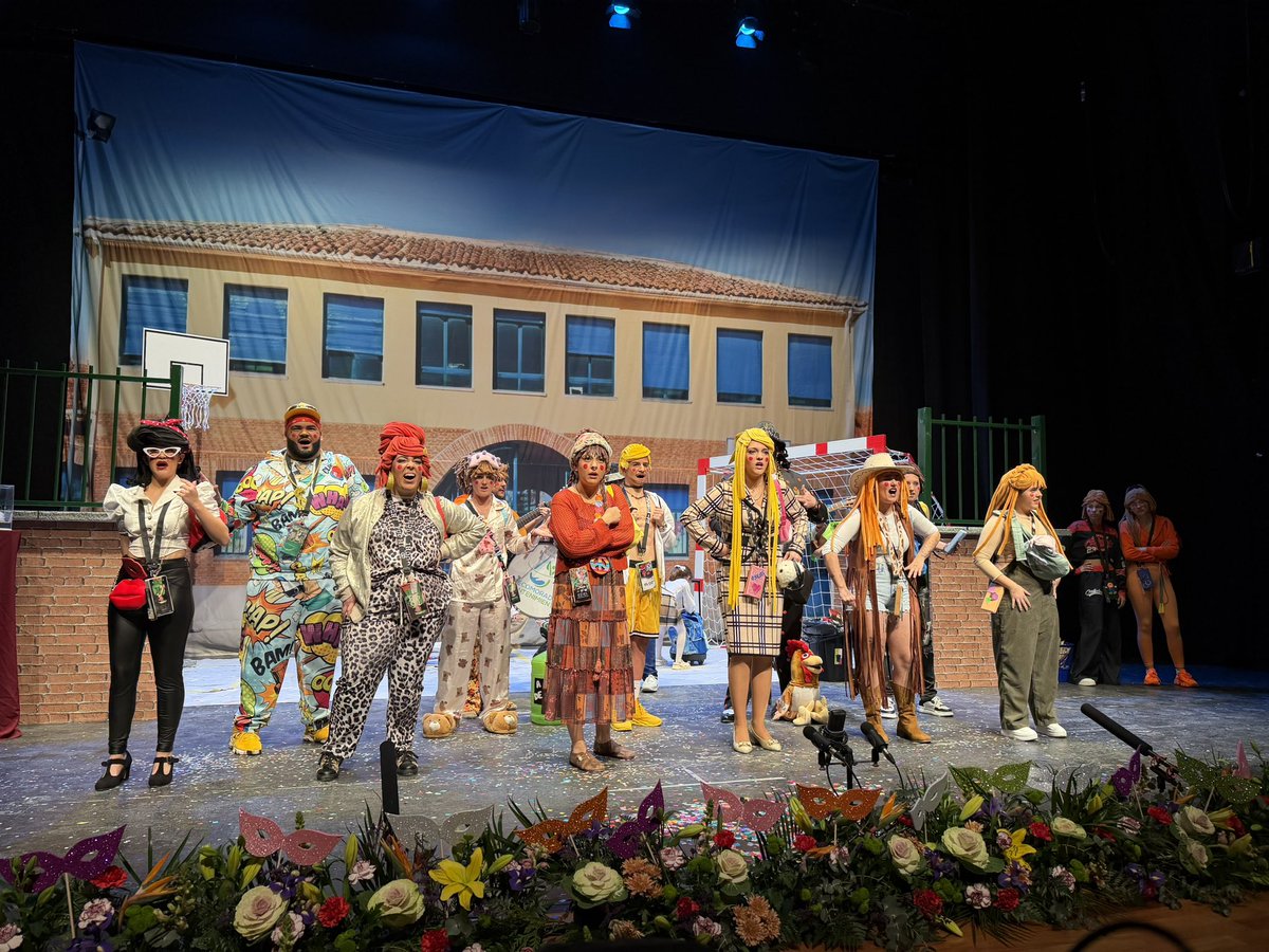 CarnavalMLG's tweet photo. 🎭 La murga malagueña ‘Los desamparados’ @lamurguitamlg comienza su repertorio en esta primera preliminar:

📲 https://t.co/2iwpoHogHl

#COACMLG #CarnavalMLG https://t.co/l6BcLsFgqu