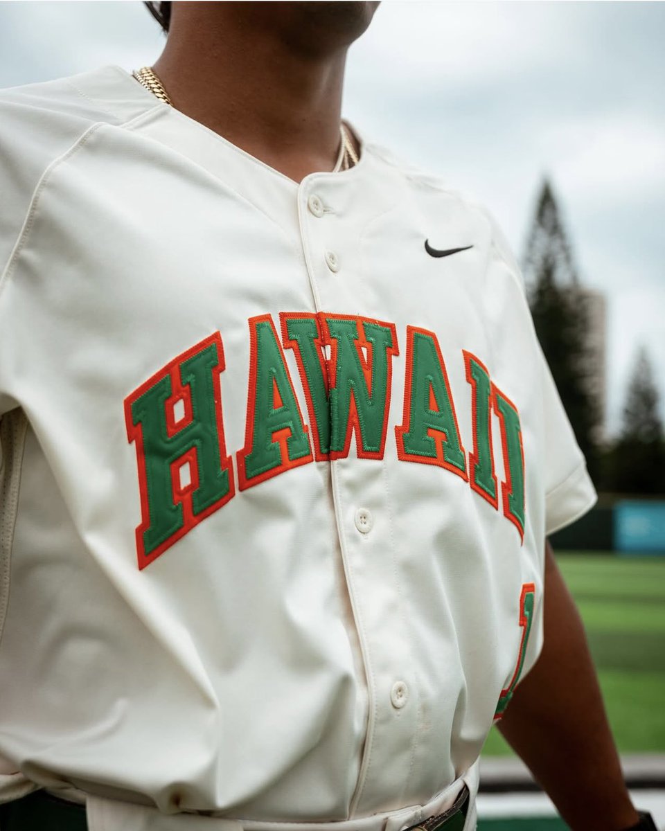 bigdonkey47's tweet image. Can’t wait to tune in to @HawaiiBaseball games at ludicrous hours at night on ESPN+ and see these new cream threads