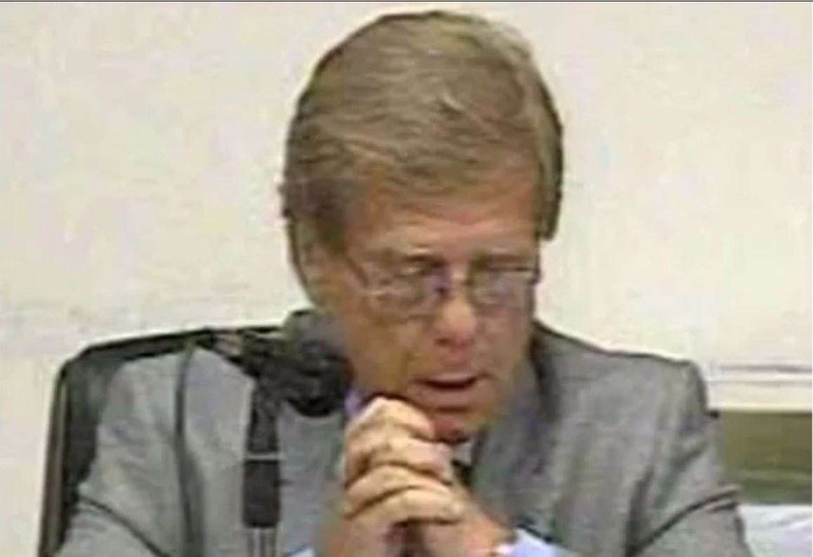 Como no podía ser de otra forma en el país del revés, luego del indulto a los terroristas juzgaron a los militares que recuperaron La Tablada. El Grl Arrillaga recibió "perpetua". Los jueces son Matías Mancini, Alejandro de Korvez y Eduardo Rodriguez Eggers de San Martín