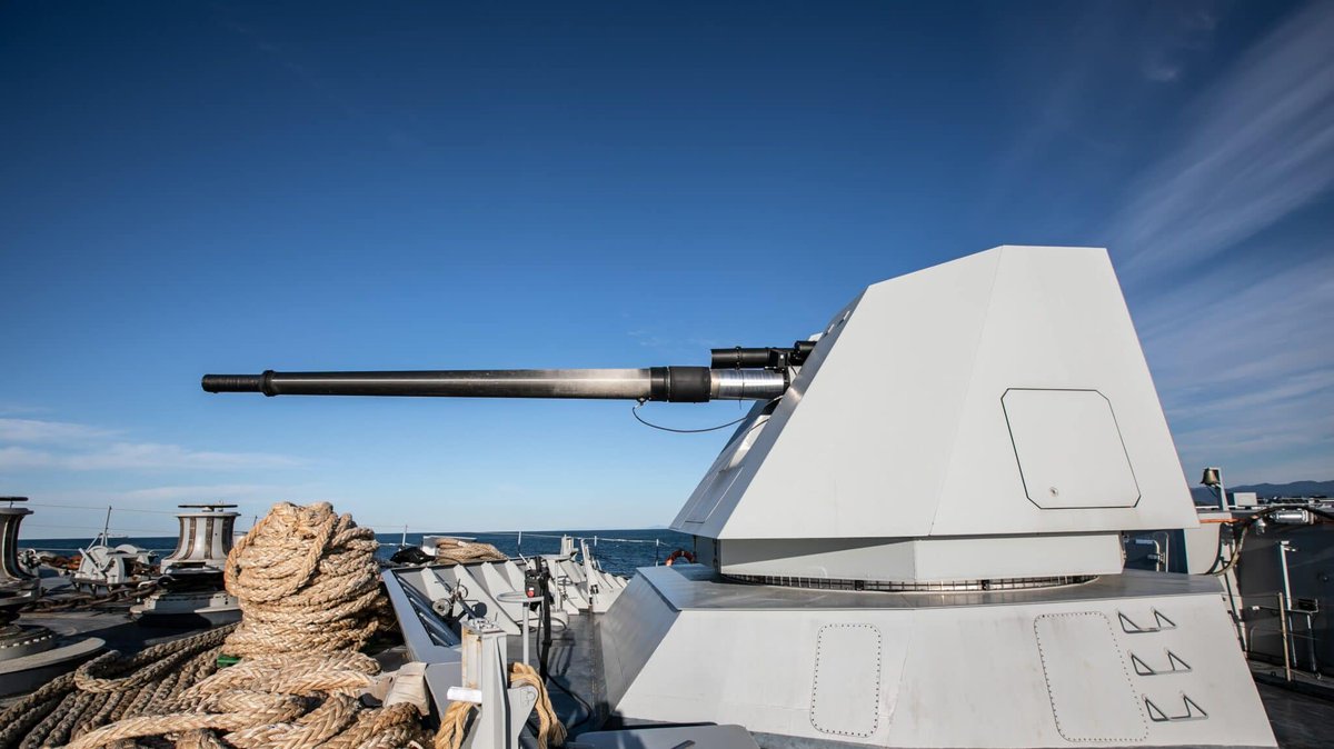 top_force's tweet photo. ⚓️🇫🇷 #CNLM République bien ensilé avec #SYLVER 48 missiles #Eurosam Aster 30 Block 1NT, 48 missiles Aster 15C, 16 #FMAN , 32 #MdCN SCALP Naval @MBDAFrance, 4 #CIWS #RAPIDFire @KNDS_France @thalesgroup, 2 pièces d'artillerie principale 127/64 LW Vulcano, 4 #CIWS LMP @navalgroup https://t.co/azA6tZdIB2
