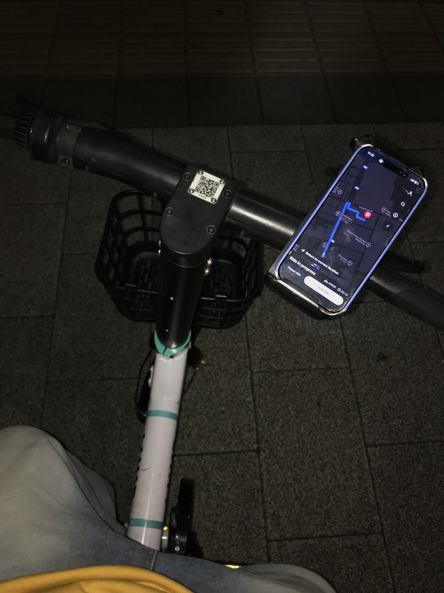 frontooooth's tweet image. 스우파 파이널 봐야대는데 지하철 하나 더 지나쳐서 자전거 타고 호텔감 &amp;gt;ㅁㅊㄴ의모험