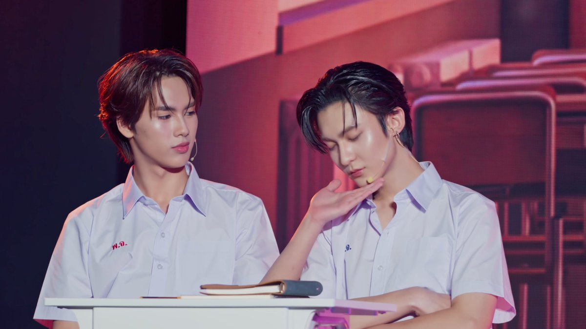 dmdfriendship's tweet image. พาทุกคนไปรับชมความรักและมิตรภาพกับเพลง “เพื่อน”  ของ “ริวจิน” @rryjinnn และ “แพทจิ” @chira_patt 🐉🪼

ขอขอบคุณเพลง “เพื่อน” จากคุณพั้นช์ วรกาญจน์ด้วยนะคะ ✨

DMD FINAL STAGE 
#DMDFriendshipSS3finalEP