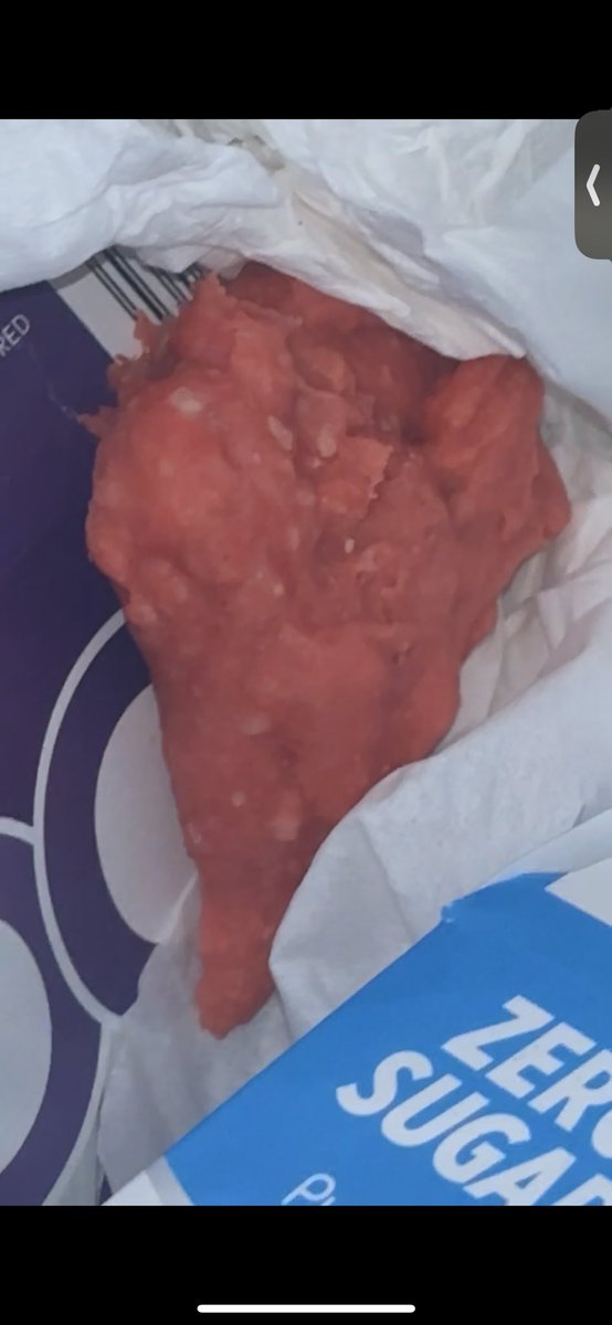 Contextking's tweet image. These legendary pop tarts might be the worst thing I’ve ever tried. Looks nothing like the package and taste/ smells like play dough. I went for it with a huge bite and had to spit it out.