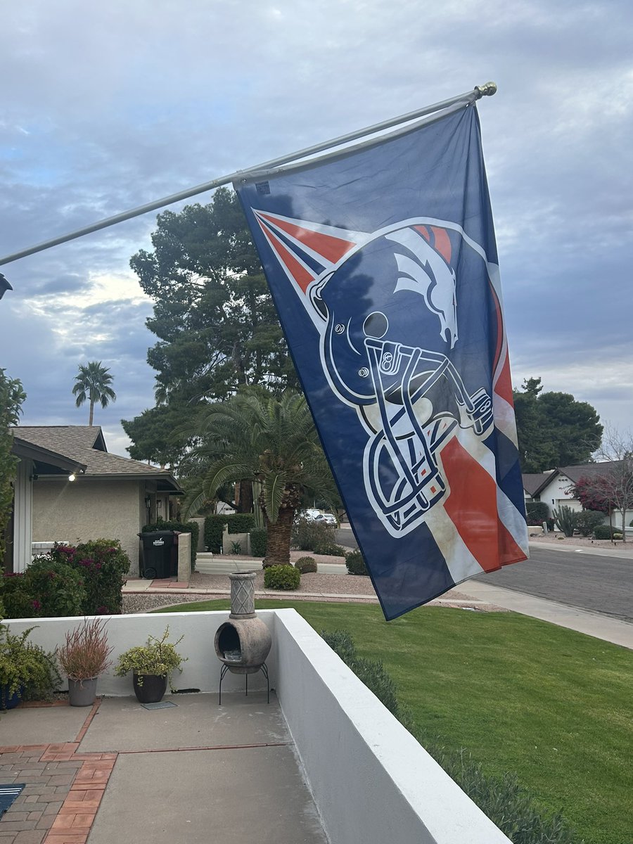 bretthansen5's tweet photo. Happy #OrangeFriday to all who celebrate ๐ https://t.co/tsjHgL3JYP