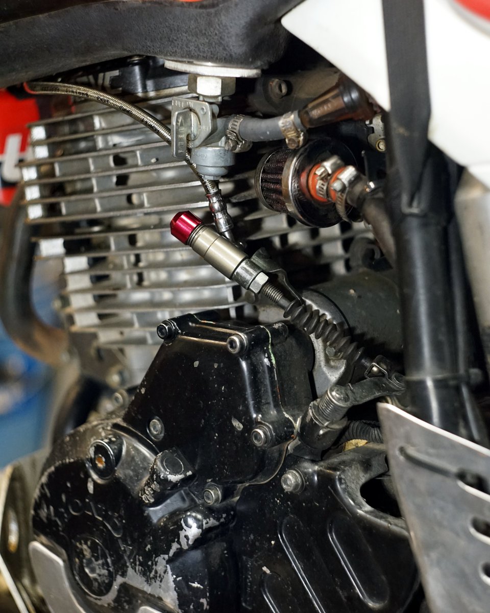 Close-up one of my favorite XR650L mods 👀
This clutch gets asked about all the time, so I finally filmed a quick breakdown — dropping tomorrow.
New here? Quick intro to what I do: bikes, adventure &amp; filming solo 
🎥 bit.ly/MYHTIntro
#XR650L #filmingsolo #DualSport #XR