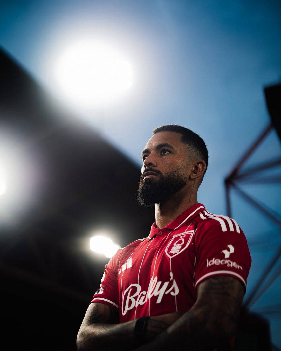 TouchlineX's tweet image. 🚨 𝗡𝗘𝗪: Chelsea have made an initial approach with Juventus to discuss Douglas Luiz on a loan deal.

No interest in obligation to buy, Chelsea want a straight loan.

— @FabrizioRomano