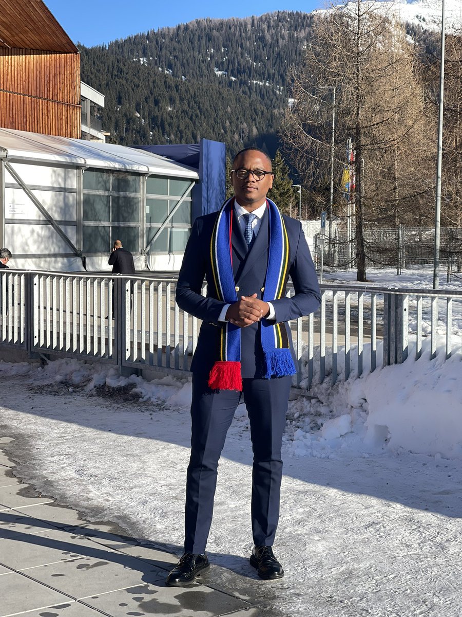 AldrinSampear's tweet image. Ja. The SA scarf!!!!