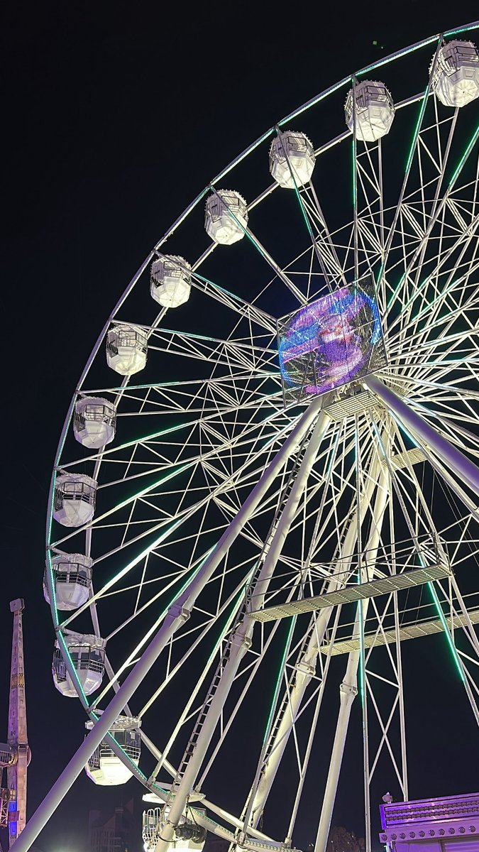 Aldfferii's tweet photo. 🎡 https://t.co/kPBXelS8q7