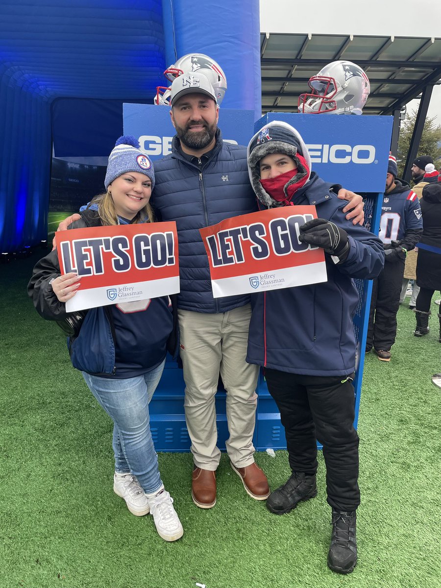 hayld_'s tweet photo. Being back at Gillette for a playoff game was just what we needed 🔥 https://t.co/arhtbnEeLa