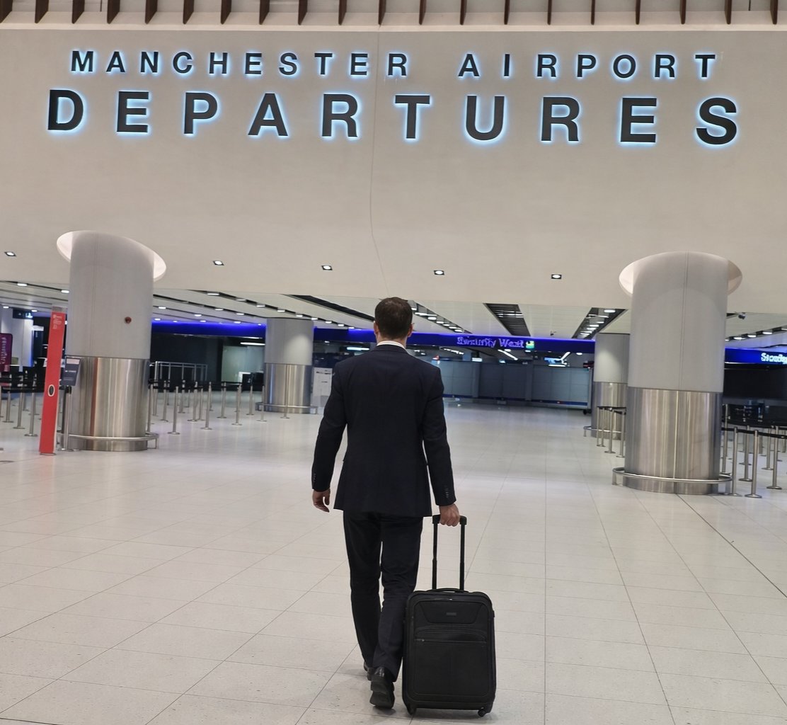 ✈️ Business airport travel, done properly!
⏱️ Always on time
🚘 Friendly, professional drivers
📲 Book • Track • Ride with ease
💳 Cash &amp; card accepted
Trusted by regular business travellers across Warrington ⭐⭐⭐⭐⭐
📞 01925 552255