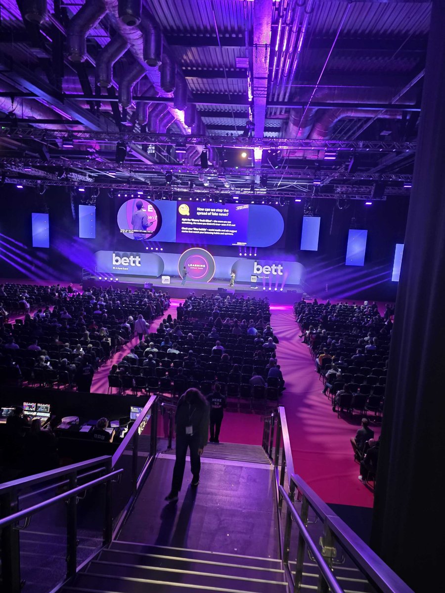 Code Avengers tweet media