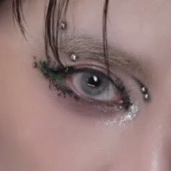 진짜 눈 예쁜것좀봐………………..