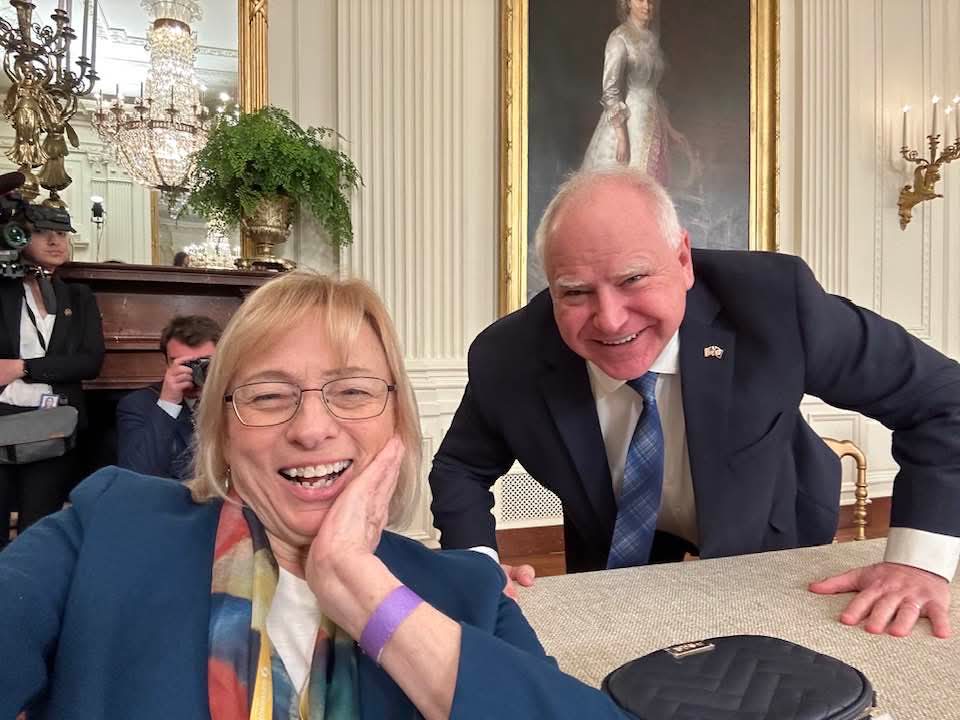 Jaycote9's tweet photo. @TheKuhnerReport Great show today, Jeff. How about this picture of the two crooks? https://t.co/FNZAouRfob