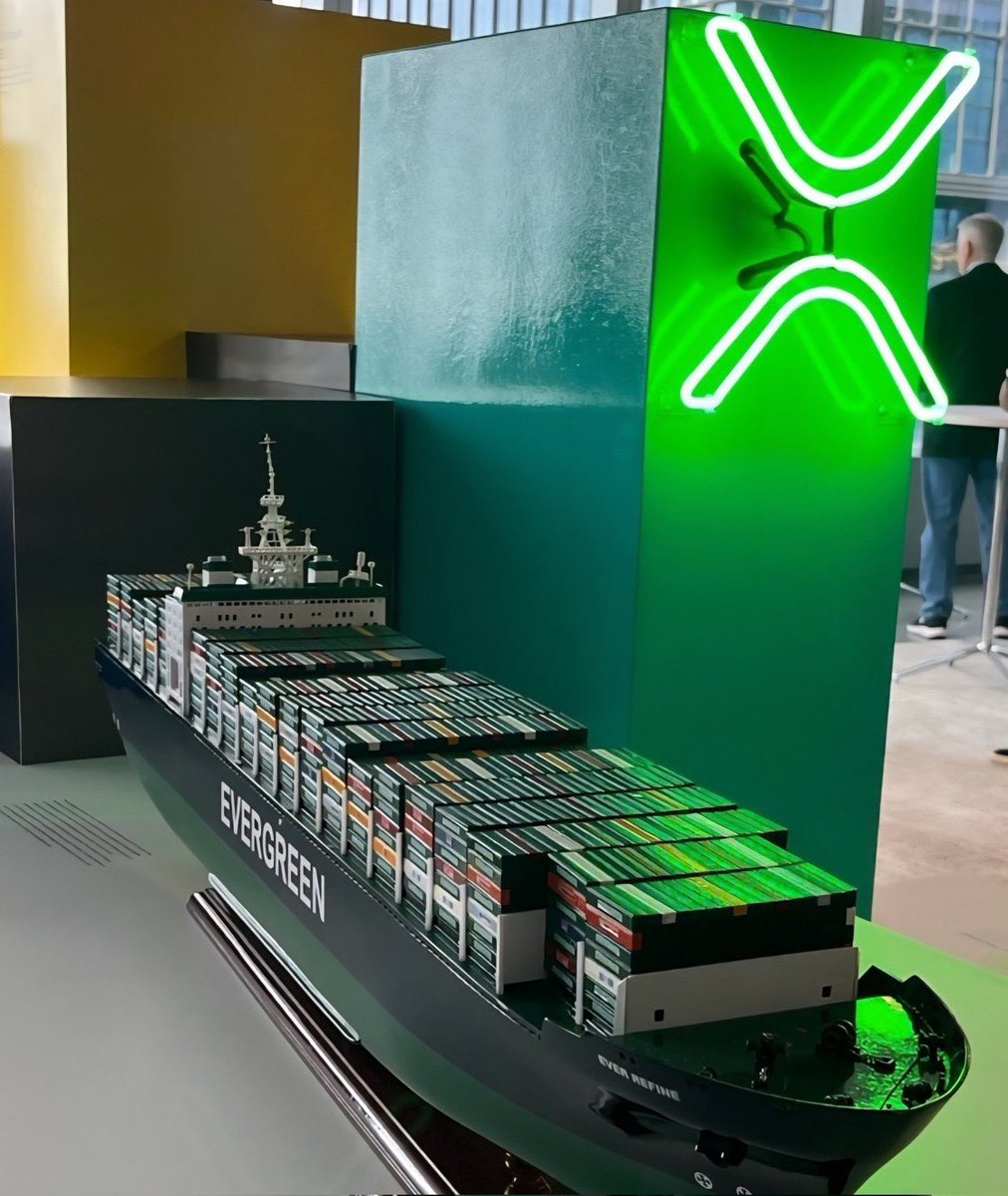 ¿Sabes por qué Ripple tiene una réplica del Ever Given en sus oficinas?

No es decoración.
Es un mensaje.

🚢 El Ever Given bloqueó el Canal de Suez en 2021 → un solo cuello de botella paralizó el comercio global.
💸 Exactamente lo que hace hoy el sistema financiero tradicional: