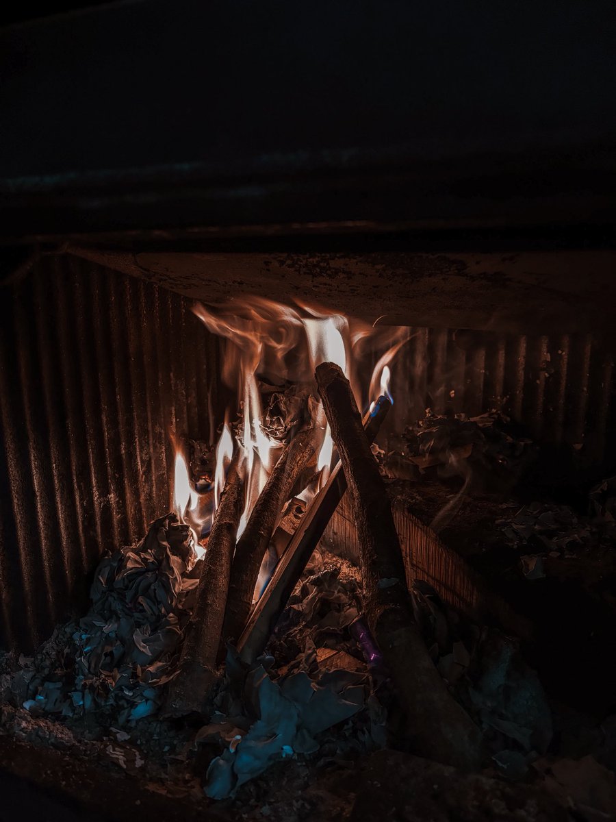 Día de nieve tras mi ventana ❄️☕️🔥