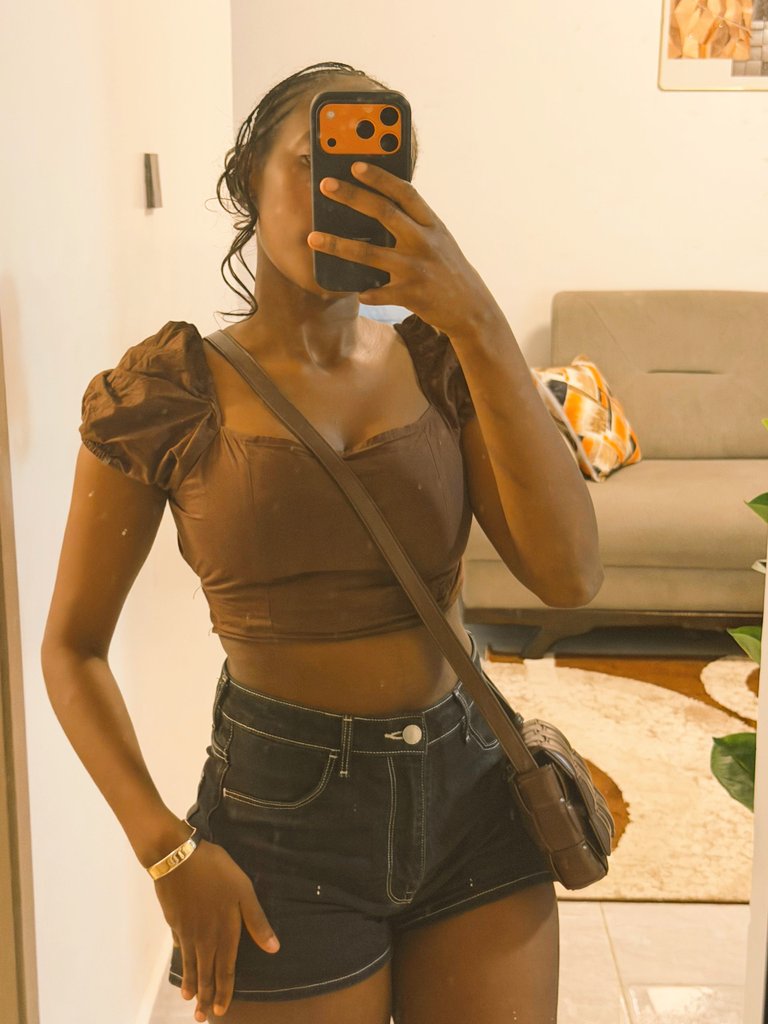 materialgurlv's tweet image. Habari zenu🙂‍↕️