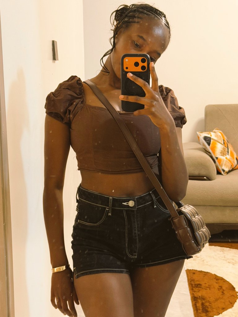 materialgurlv's tweet image. Habari zenu🙂‍↕️