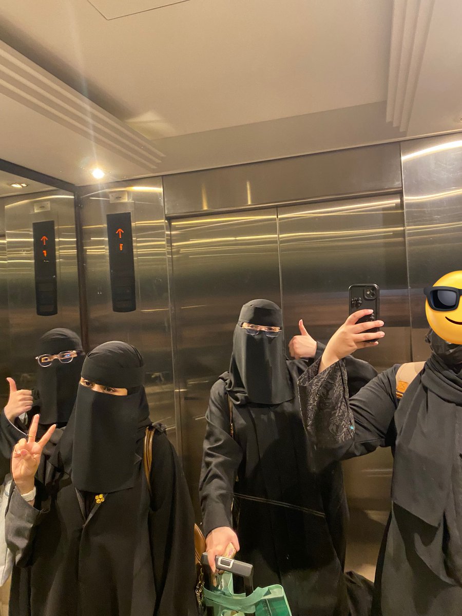 Yara 🎆 tweet media