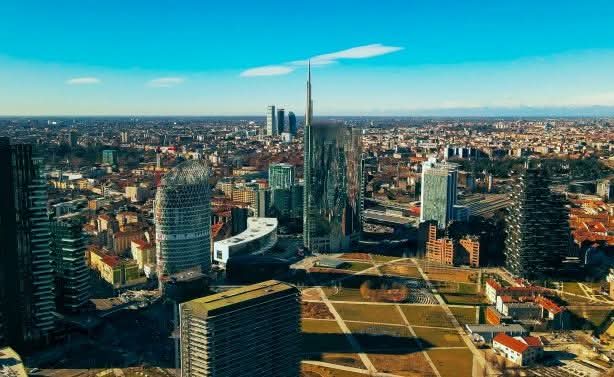 🚀  𝐒𝐦𝐚𝐫𝐭 𝐂𝐢𝐭𝐲 = 𝐂𝐚𝐦𝐛𝐢𝐞𝐫𝐚̀ 𝐢𝐥 𝐯𝐚𝐥𝐨𝐫𝐞 𝐢𝐦𝐦𝐨𝐛𝐢𝐥𝐢𝐚𝐫𝐞 𝐧𝐞𝐥𝐥𝐞 𝐜𝐢𝐭𝐭𝐚̀ 𝐜𝐨𝐧𝐧𝐞𝐬𝐬𝐞? Sì, secondo il nuovo rapporto @FIAIP! 📈

Il Centro Studi FIAIP, in collaborazione con Politecnico di Milano e Università di Padova, ha fotografato il