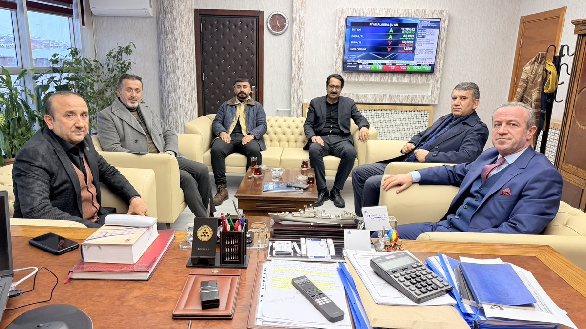 KayaZeydin's tweet photo. 📍 Hakkâri

🔹 Hakkâri Defterdarımız Sn. Mesut Çalışır ve Ziraat Bankası Hakkâri Şube Müdürümüz Sn. Ferdi Cananoğlu’nu makamlarında ziyaret ederek, yakın zamanda yaşamış oldukları vefatlar dolayısıyla taziyelerimizi ilettik.

🔹 Umre ibadetinden dönüş yapan Hakkâri İl Müftümüz Sn. Hüseyin Okuş’u makamında ziyaret ederek hayırlı olsun dileklerimizi sunduk.

🔹 Hastanede tedavi gören hastalarımızı ve yakınlarını ziyaret ederek geçmiş olsun temennilerimizi ilettik.

Vefat eden merhumlara Allah’tan rahmet, kederli ailelerine sabır, hastalarımıza ise acil şifalar diliyorum.

@RTErdogan 
@Akparti 
@abuyukgumus 
@MustafaAlkayis 
@byildiz63