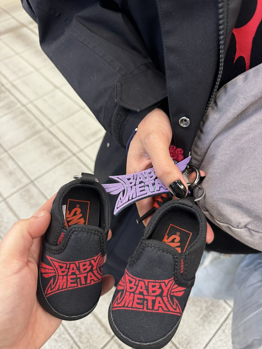 How the first trip to Japan started vs how it ended 😭