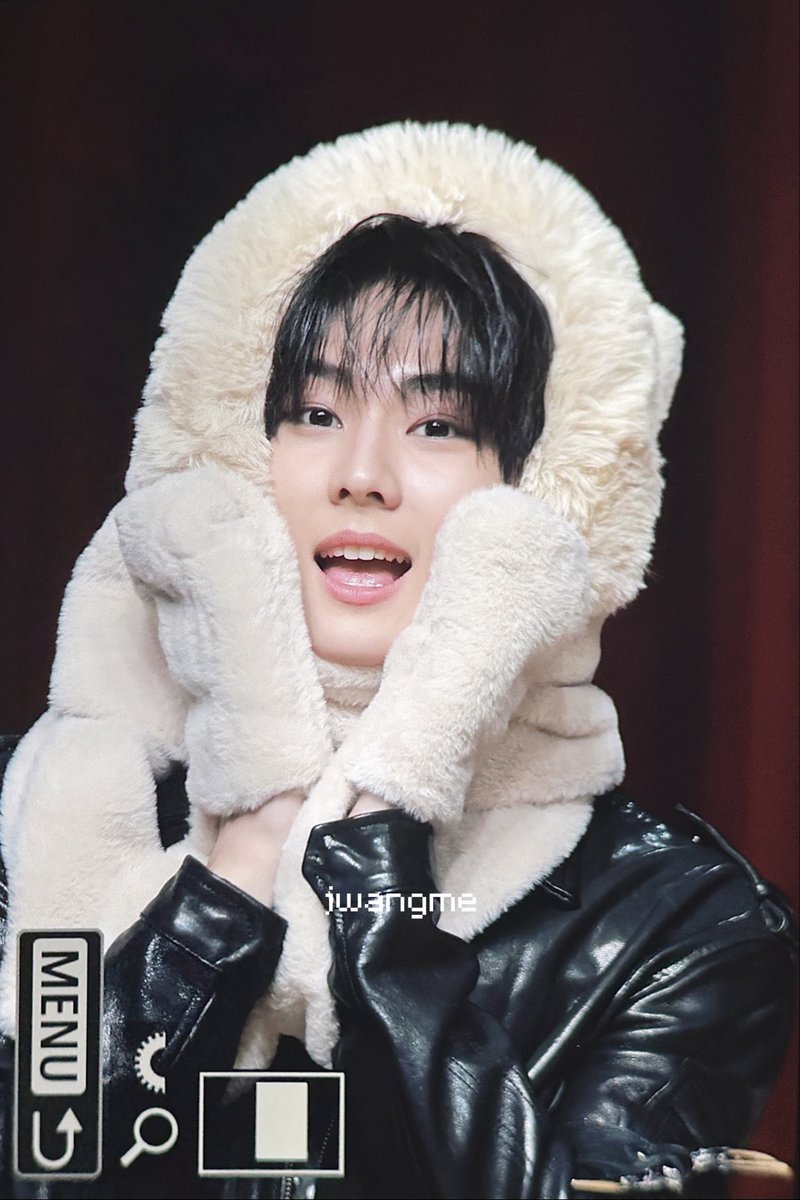 jwangme's tweet image. 260123 #정원 #JUNGWON 😌😌🤍