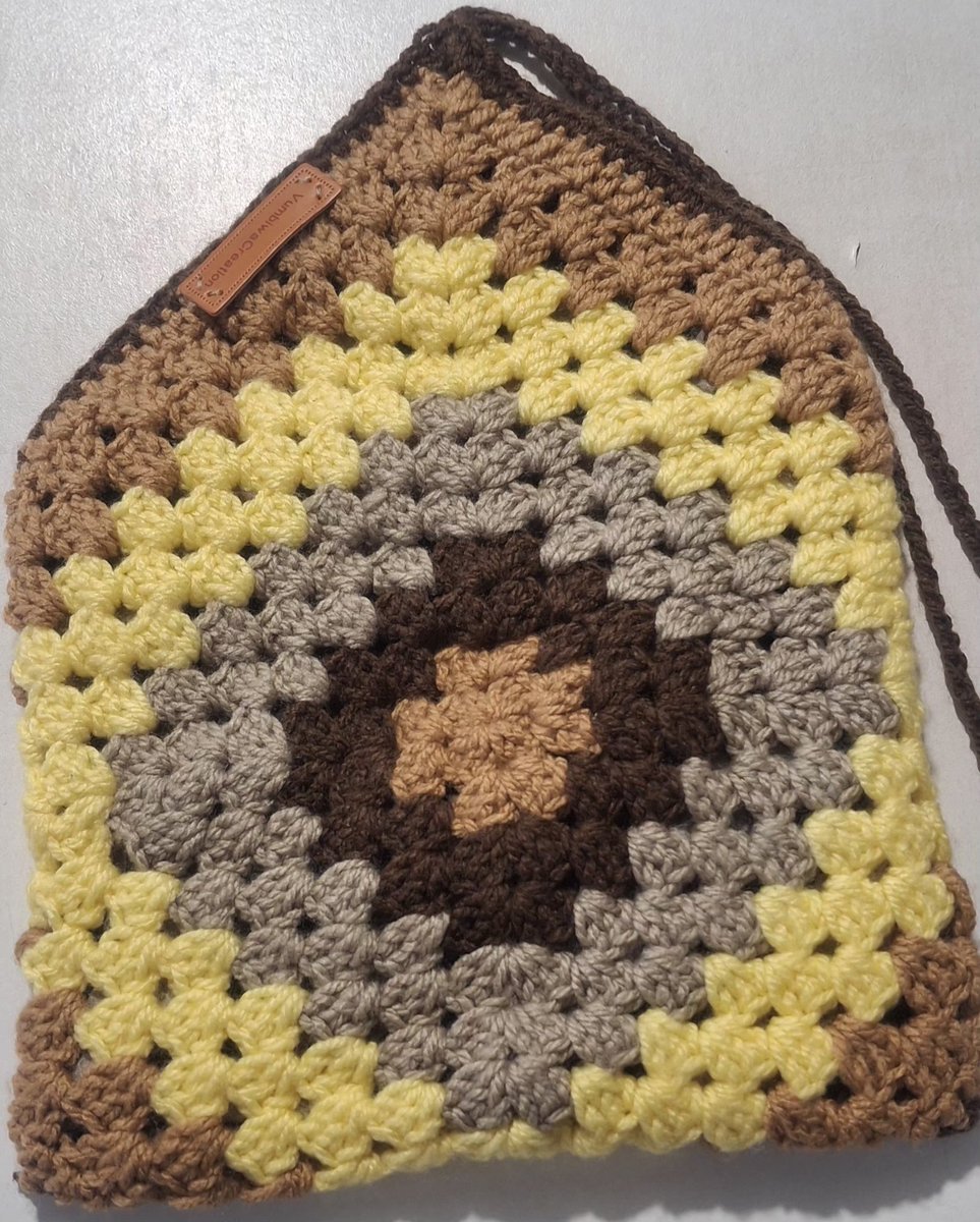 HikatekileUnati's tweet image. Book cover bag done and ready for collection ✨️ 😎