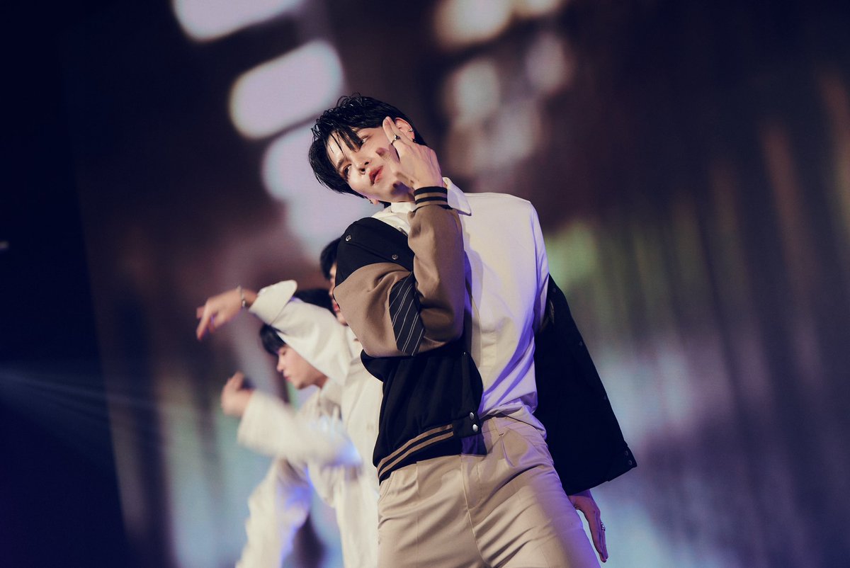 pete_nvich's tweet image. ทุกคนนโชว์ผมเป็นไงบ้างคับบ พีทตั้งใจกับโชว์นี้มากๆคับบหวังว่าทุกคนจะชอบนะค้าบบ ว่าแต่ 666 ผมจีบนูน่าติดมั้ยคับ 😉

 DMD FINAL STAGE
#DMDFriendshipSS3finalEP
#Pete_nvich