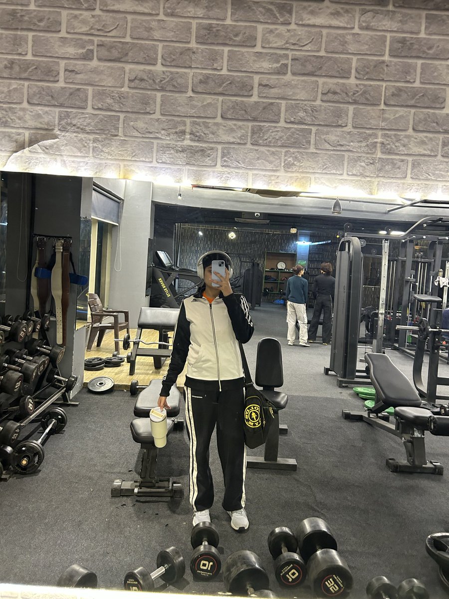 Devisha Arora tweet media