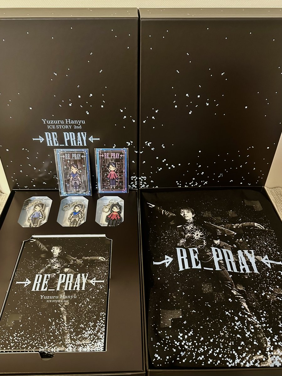 Sorano_hoshini's tweet photo. #AXELSTORE.NET で購入した
#RE_PRAY Blu-rayとDVD届きました🙏
8bitユヅルキーホルダーとステッカー最高
BOX開けた途端「何これ可愛すぎる〜」って声出ちゃった
長Tも嬉しい（実はメインビジュ好きすぎて半袖も２枚買ってある）
💿見たら眠れなくなりそう🤭
#羽生結弦 https://t.co/gFvigZHrhw