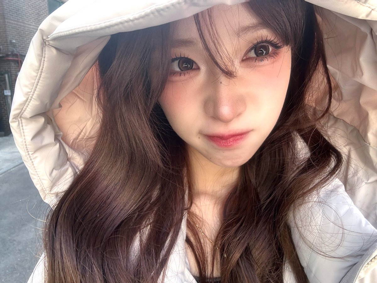 runmitchi's tweet photo. 이쀤이 눈에
이뿐 작은 코
하얀 털옷을 입은 예쁜 아기개 https://t.co/RmSTzuFA8E