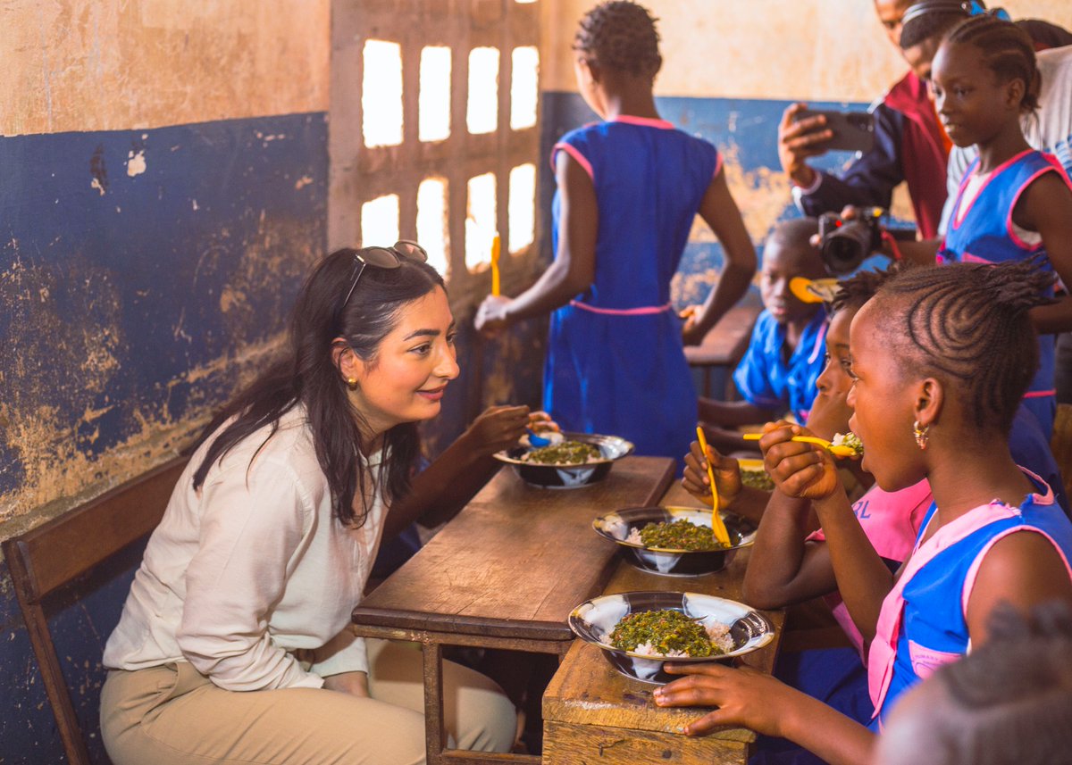 WFPS_Leone's tweet photo. Thrilled to welcome 🇩🇪 Germany’s Minister for Economic Cooperation &amp; Development, Reem Radovan, to WFP’s #HomeGrownSchoolFeeding in Karene 🇸🇱
With @BMZ_Bund support, local farmers nourish children—meals cooked on energy-efficient stoves. Building resilient futures.  #FeedSalone https://t.co/dQJTwT24Lj