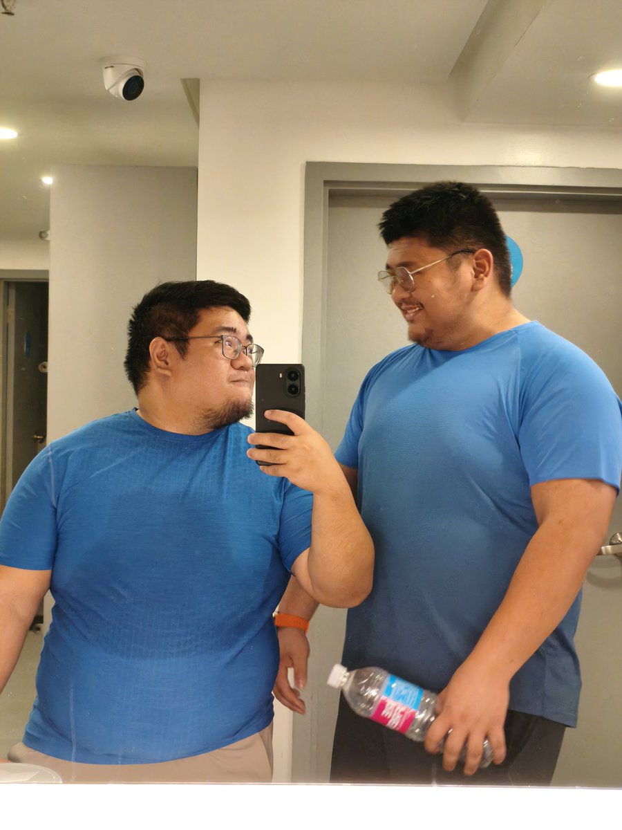 rev_coded's tweet image. Gym together @pad_kraPau
