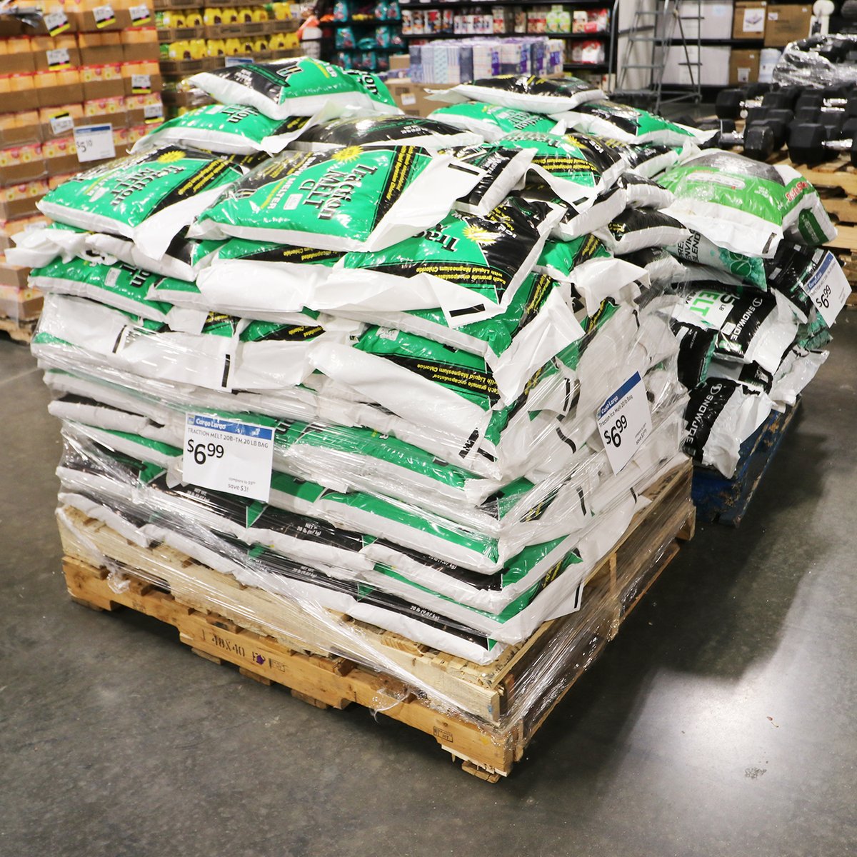 cargolargo's tweet photo. Ready for #snow? 🌨❄☃ Visit Cargo Largo today for big savings on snow melt, sleds, snowplows, generators, &amp; more!! Get it before it's gone! https://t.co/oqP0Eb1p1s