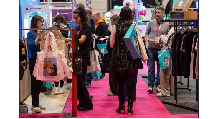 Merchandise World tweet media