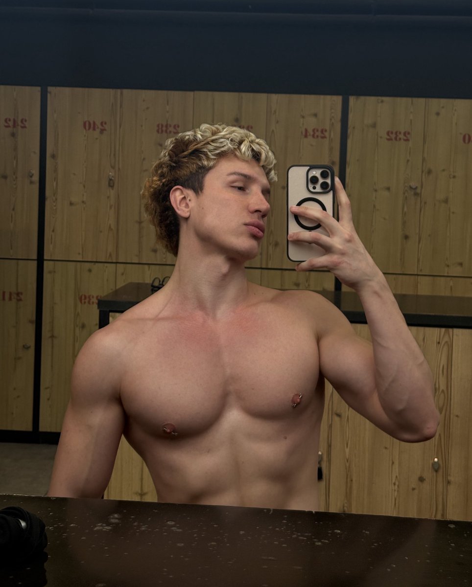 Luca Wegan-BERLIN 1st-8th April tweet media