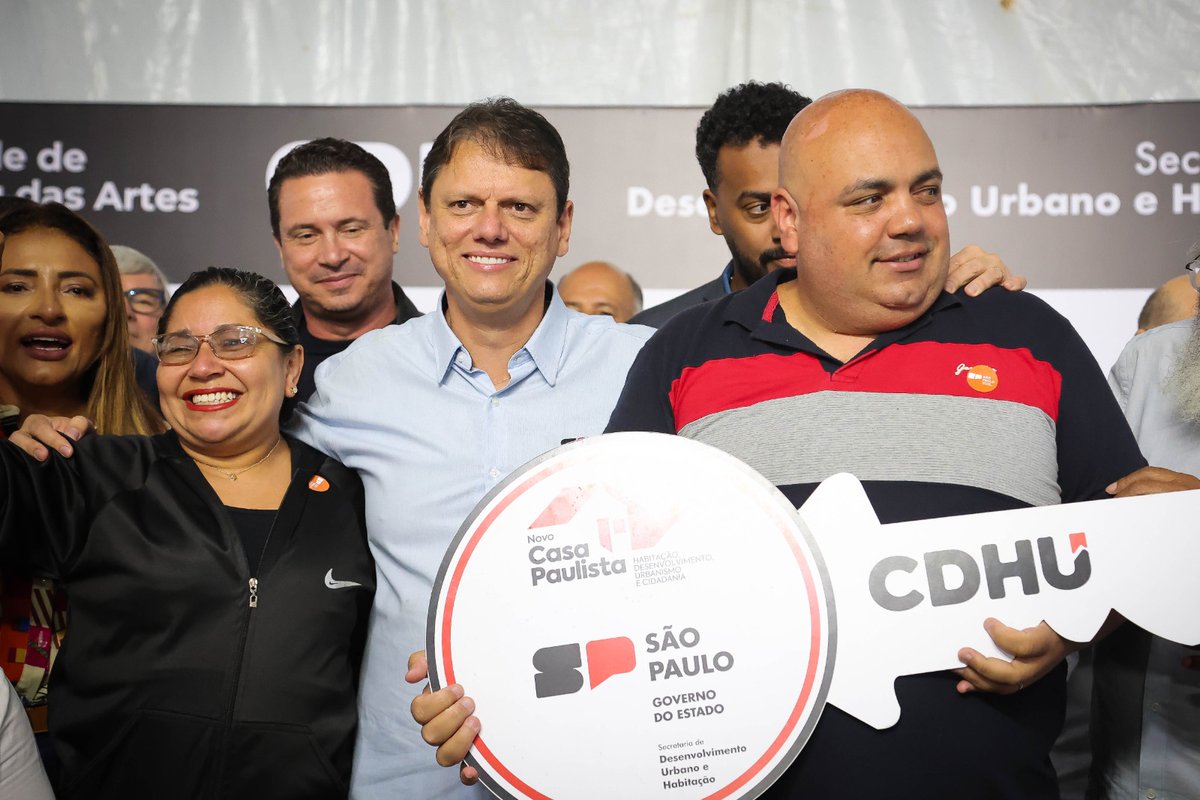 Os apartamentos têm 48 m², dois dormitórios e o condomínio conta com áreas de lazer, convivência e acessibilidade.