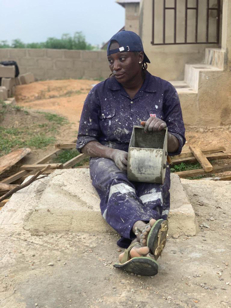 Esmart26's tweet image. This picture will not go viral because she’s not nakédd