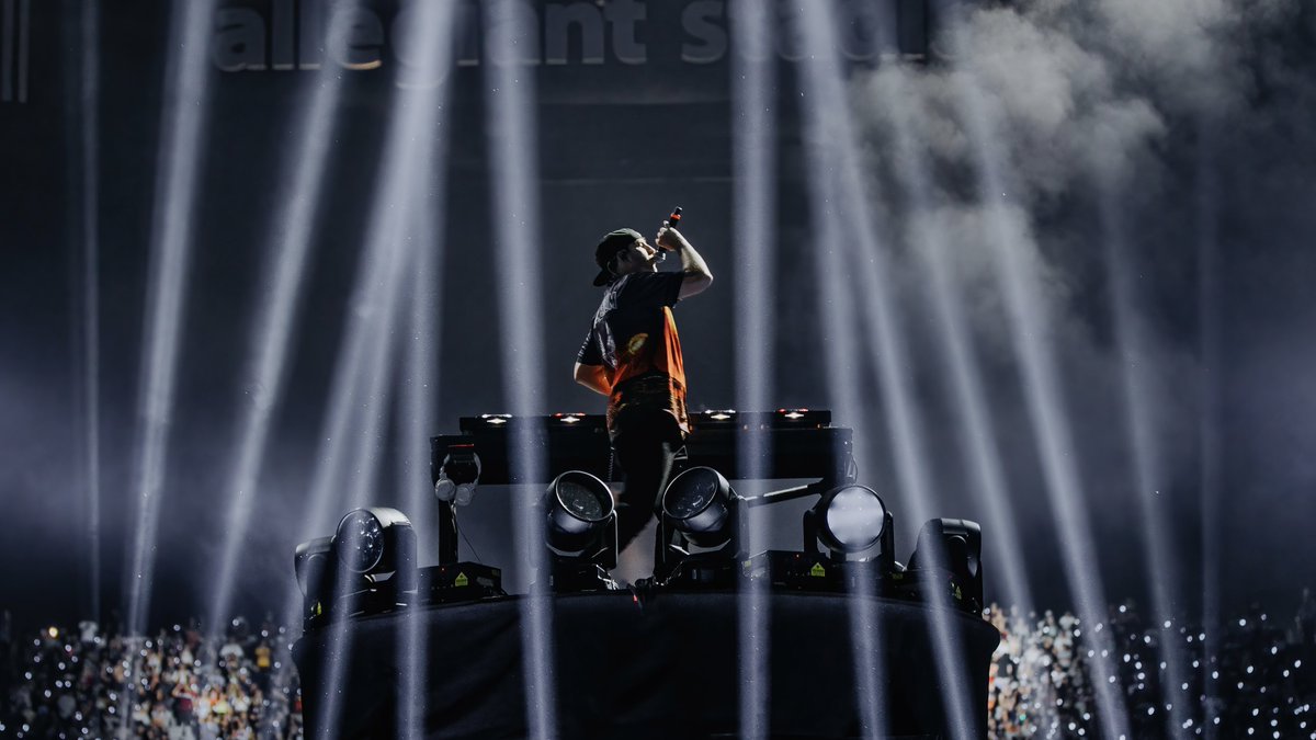 ILLENIUM tweet media