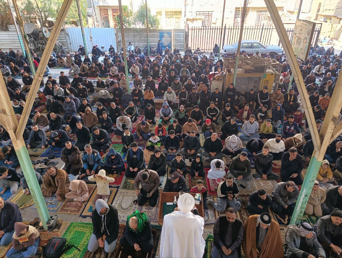 AZIZ_ALI999's tweet photo. لا تكون طاعة الا بطاعة الادنى فلا تكون طاعة النبي الا بطاعة الحسين، يعني انت كيف تطيع النبي، اطع الحسين لتطيع النبي. وكذلك مثلا لا تكون طاعة الائمة (عليهم السلام) الا بطاعة العلماء والحوزة فلا تكون طاعة الاعلى الا بطاعة الادنى. ولا تكون طاعة الحوزة الا بطاعة الوكلاء والمبلغين https://t.co/RuKHVoYl5O