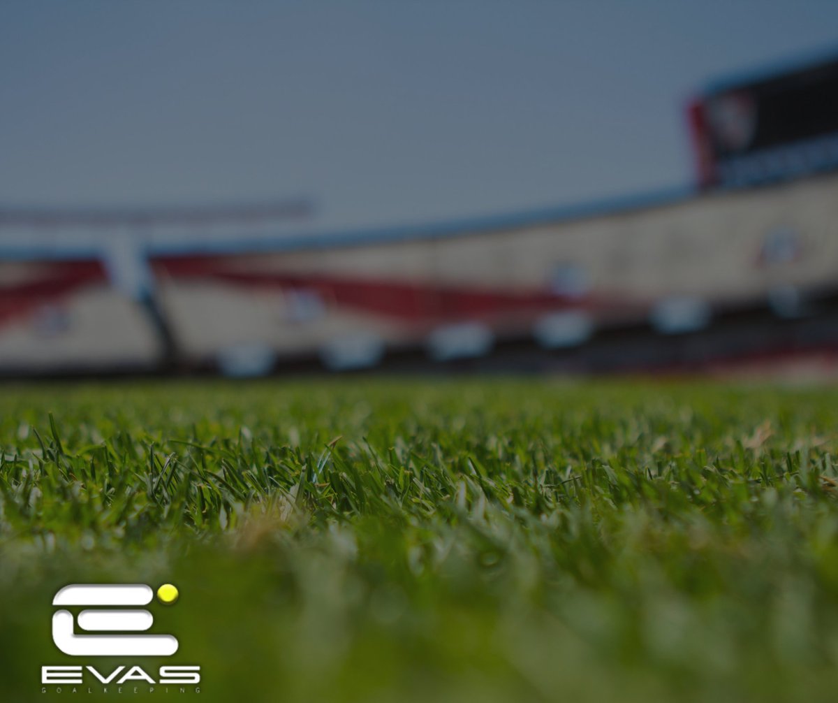 Staying calm is a skill.
Some keepers look rushed and others look like they’ve got everything under control.
Who do you think is the calmest keeper in the league right now… let us know in the comments 👇