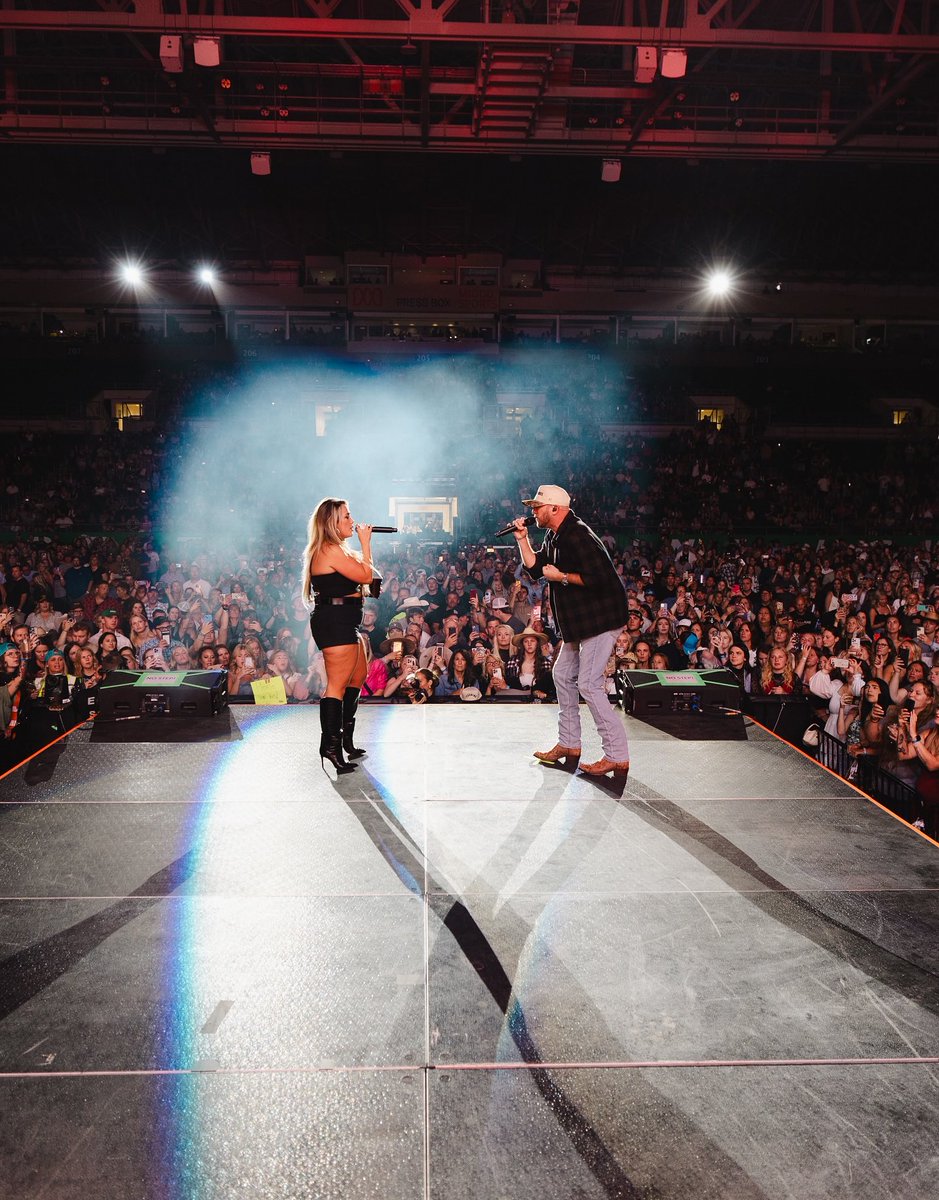 coleswindell's tweet image. Reliving the fall tour with this one out today. Thanks for singing with me on this one, @priscillablock! y’all check it out! 🔥 coleswindell.lnk.to/wcamo-pb