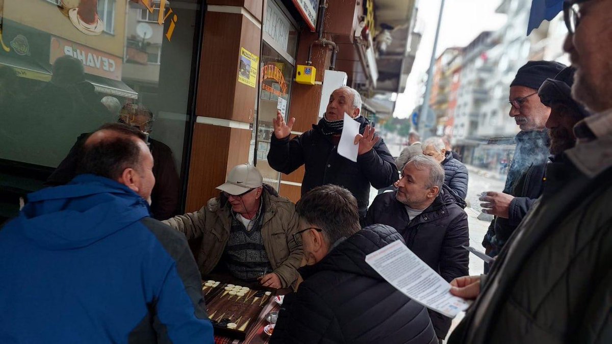 kuzeyteve's tweet image. Fındıklılı Devrimciler Rojava’ya Saldırılara Sessiz Kalmadı. “Emperyalist Barbarlığa Boyun Eğmeyeceğiz” kuzeyteve.com/findiklili-dev… #ABD #devrimciler #fındıklı #rojova #saldırı #tepki #Dünya