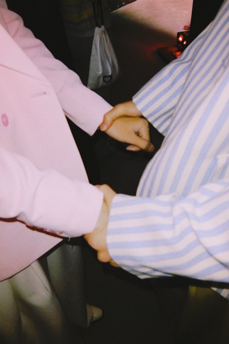 ottoottoo_'s tweet photo. จบแล้วค้าบบบ โต้อยากขอบคุณพี่ๆ หม่ามี๊ทุกคนเลยยย ที่คอยเป็นกำลังใจให้อ๊อตโต้กับนอร์ทมาตลอดรายการ หลังจากนี้โต้ก็ขอฝากเนื้อฝากตัว และเป็นกำลังใจให้พวกเราในผลงานต่อๆไปด้วยนะคั้บบ 💌

ขอบคุณพี่อ้อฟ ขอบคุณรายการ ขอบคุณพี่ๆทีมงานทุกคนเลยคับ ที่ทำรายการนี้ขึ้นมา โต้รู้สึกสนุกและเอนจอยมากๆ

พวกเราสัญญาจะทำให้เต็มที่ ใส่สุดแน่นอนนน จับมือกันไปให้ไกลที่ฉุดไปเยยยย
เหนือโต้ Diwaaaa!!! 

 DMD FINAL STAGE
#DMDFriendshipSS3finalEP
#JaoNorth #ottoottoo 
#นอร์ทอ๊อตโต้ #northotto