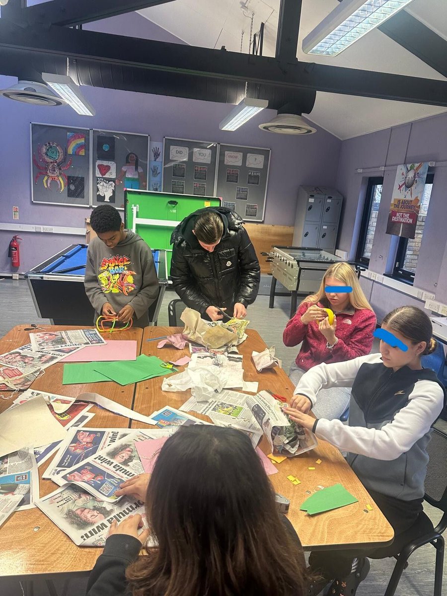 FST_Charity's tweet image. To kickstart the new year, our young people made their 2026 vision boards. Such a great activity to set the mood for the new year! #FST #youthwork