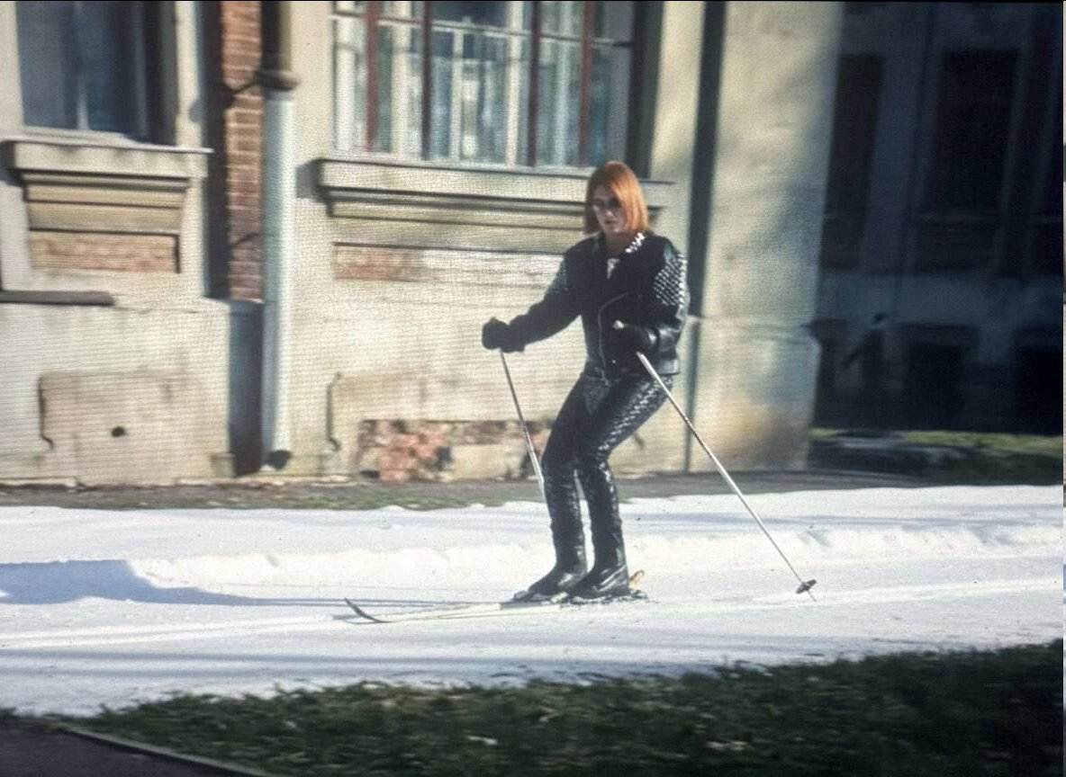 Стою на асфальте я, в лыжи обутый.
То ли лыжи не едут, то ли... а, ну да...
(с) t.me/artemgabrelyan…
#мгипп