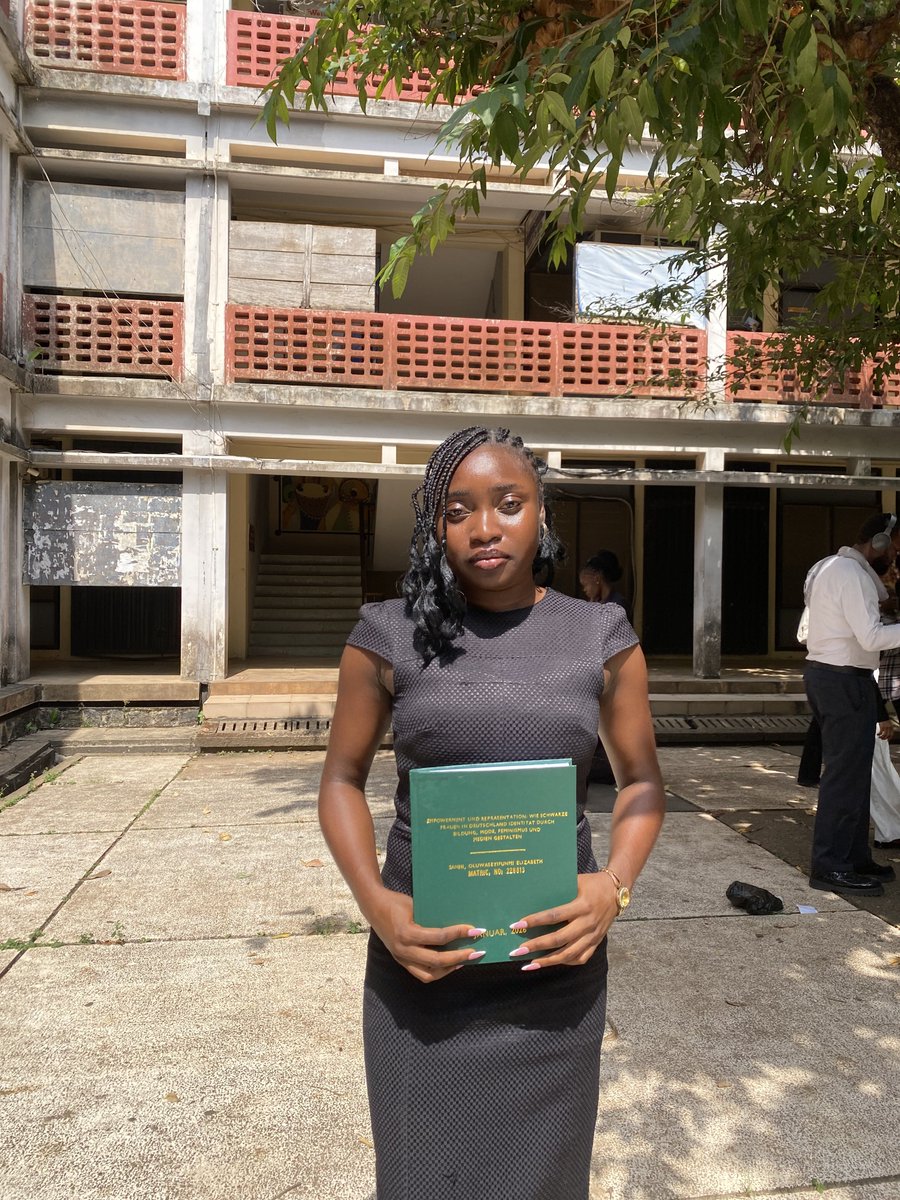 Seyi_Funmiiiii's tweet image. B.A German, University of Ibadan🌸,
Thank you Jesus♥️♥️♥️♥️