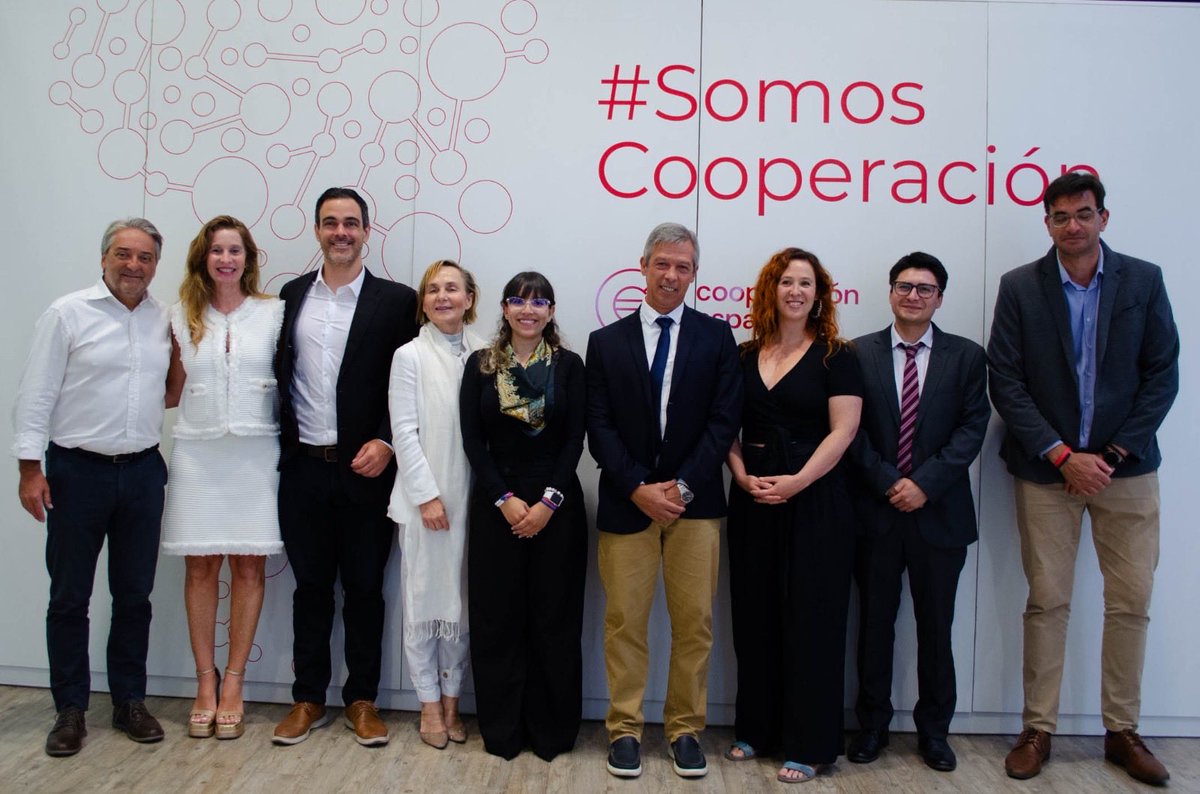 AuciUruguay's tweet image. El director @Martín Clavijo participó del encuentro de #PrototipadoColaborativo, en el marco de un proyecto de cooperación triangular entre 🇨🇱, 🇨🇷 y 🇪🇸.