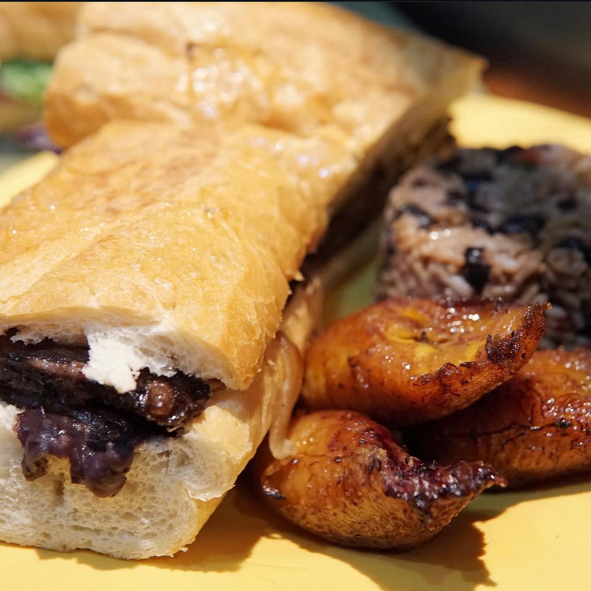 Irazu Chicago tweet media