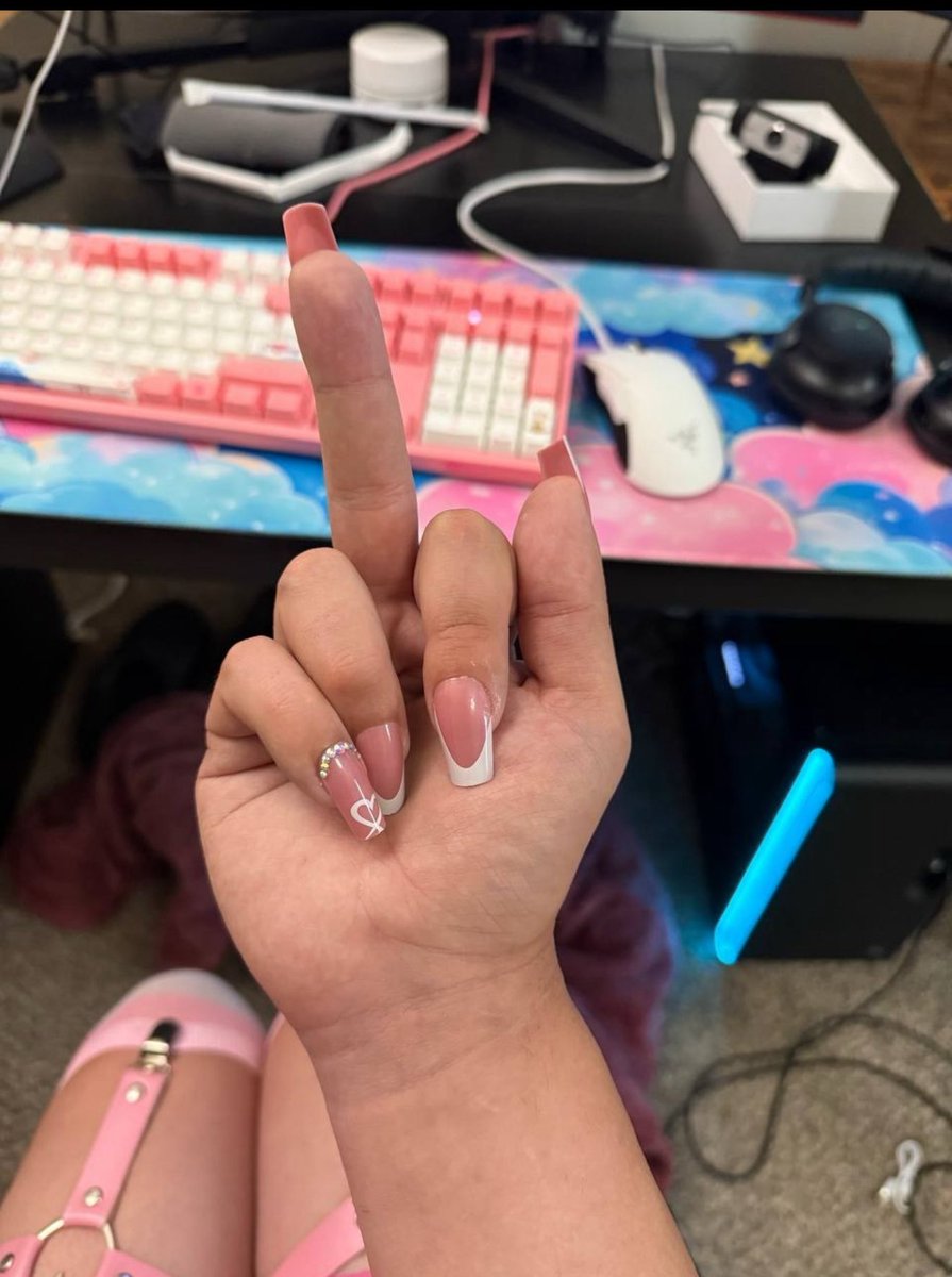 RuinYourLifeCF's tweet photo. a rare treat for all of those that have been fantasizing about me and to those that make sure my savings account stays absolutely stuffed full of loser-cash. 

enjoy it morons 🖕🏻 https://t.co/hkHJI9GzsK